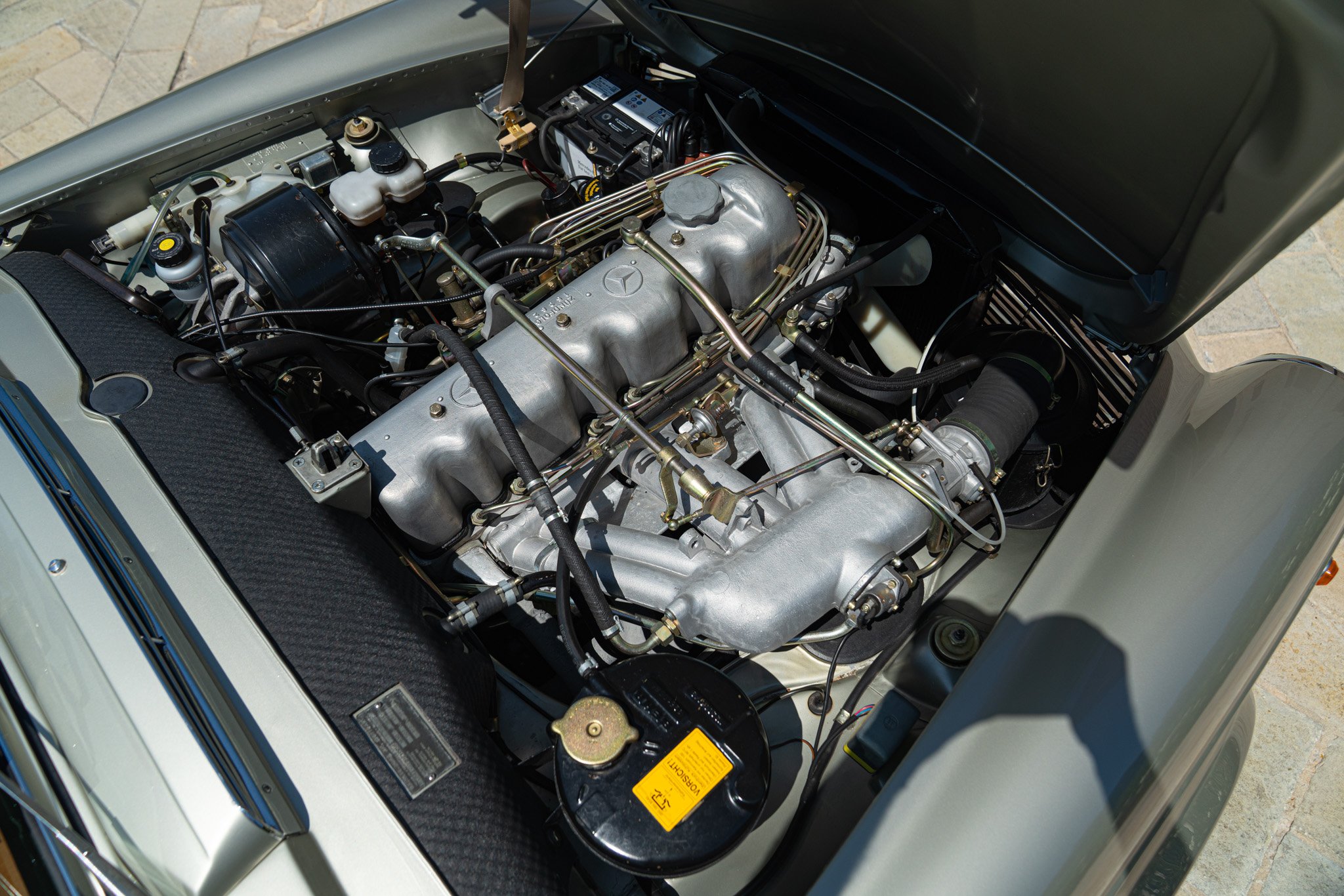 Mercedes Benz 230 SL 