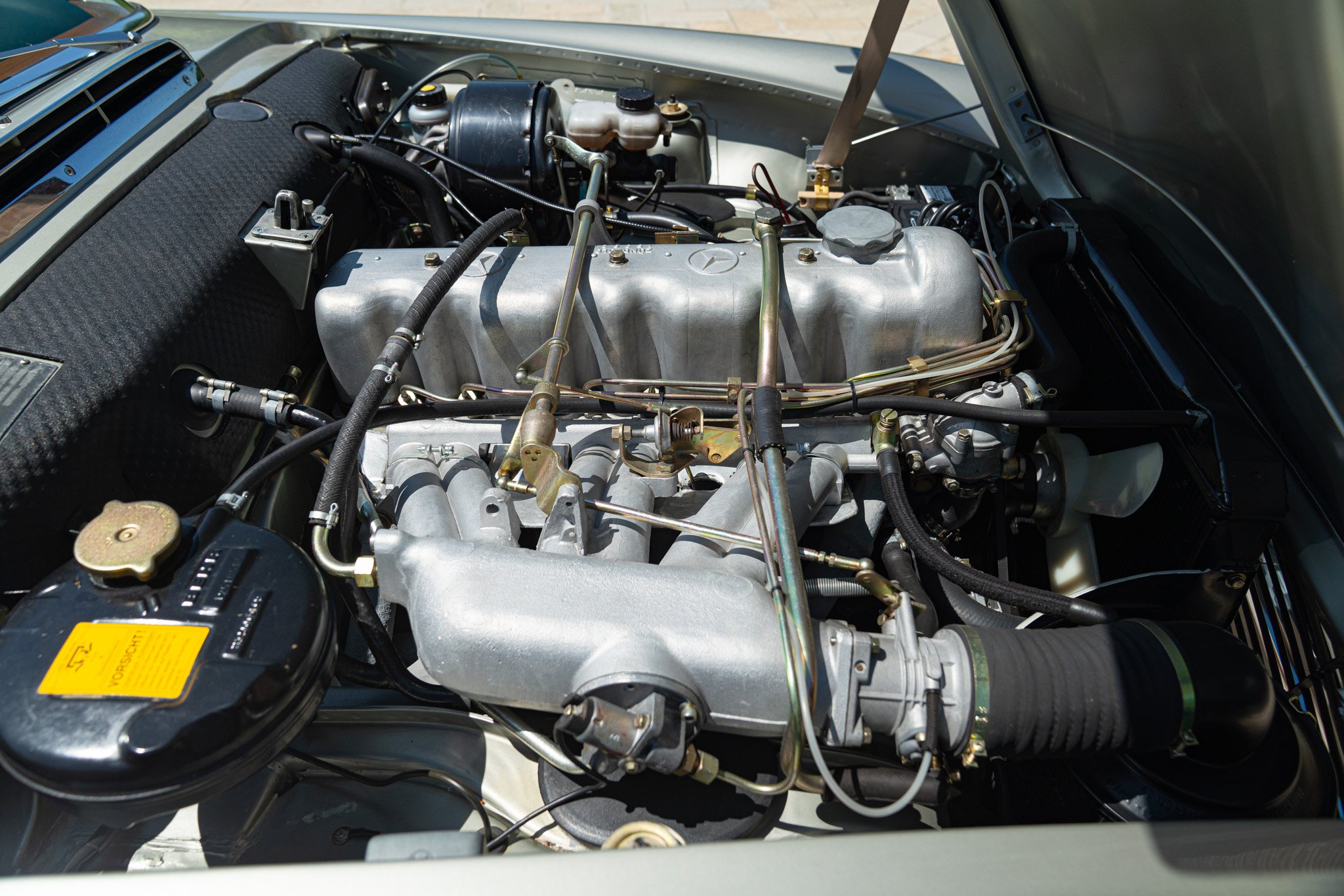 Mercedes Benz 230 SL 