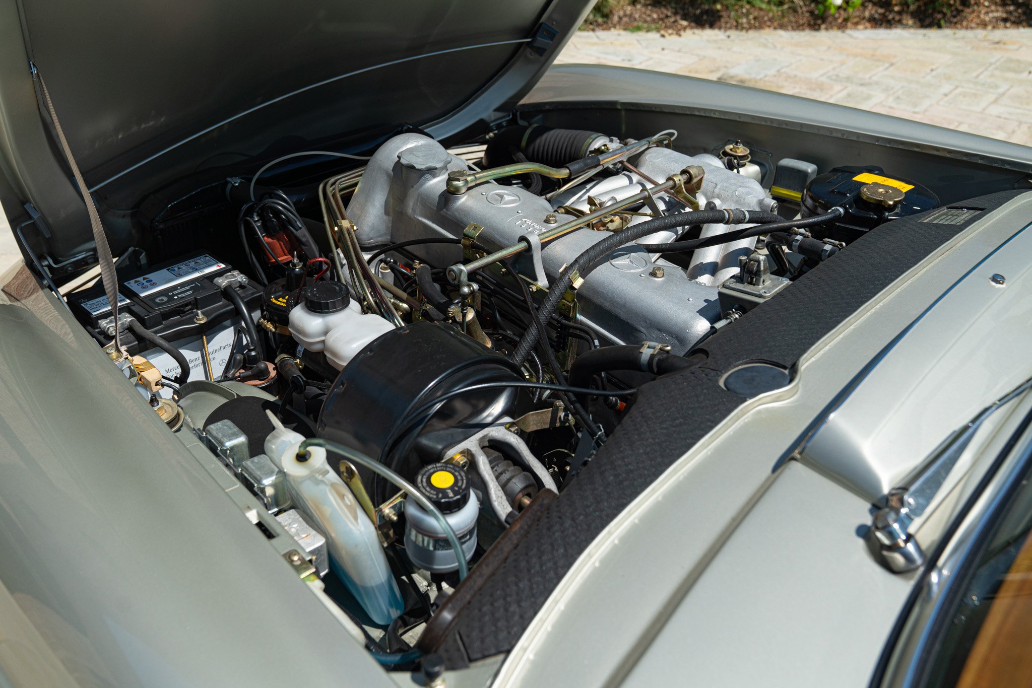 Mercedes Benz 230 SL 