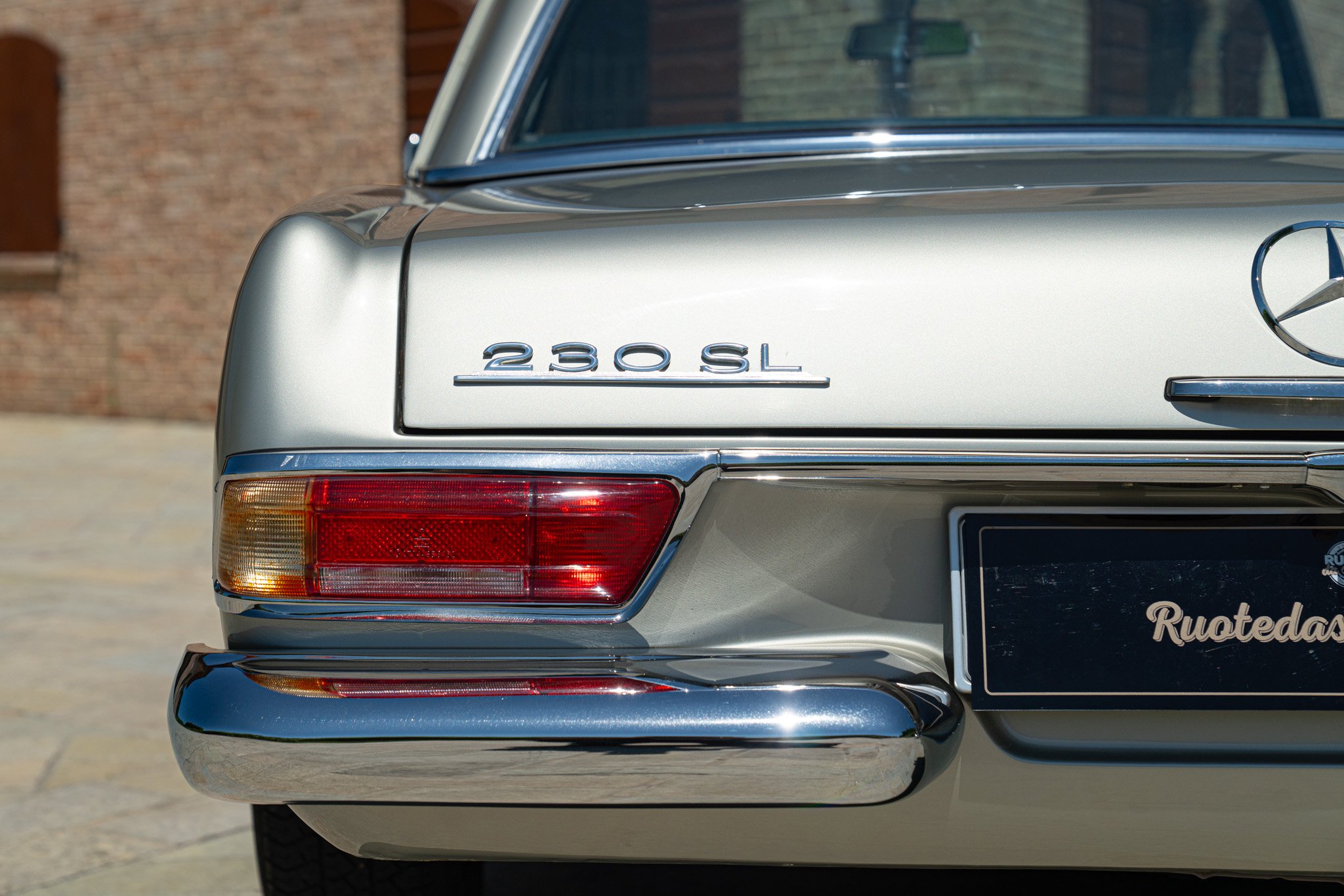 Mercedes Benz 230 SL 