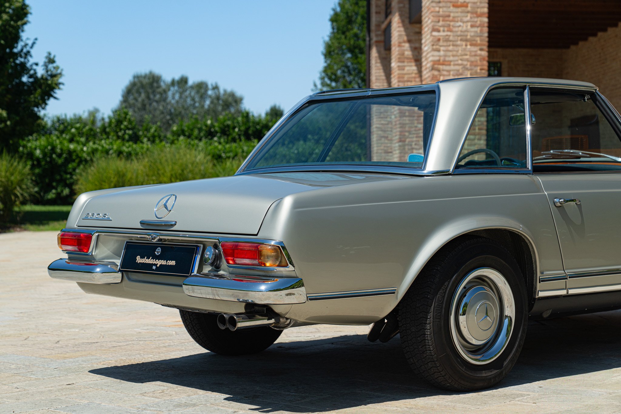 Mercedes Benz 230 SL 