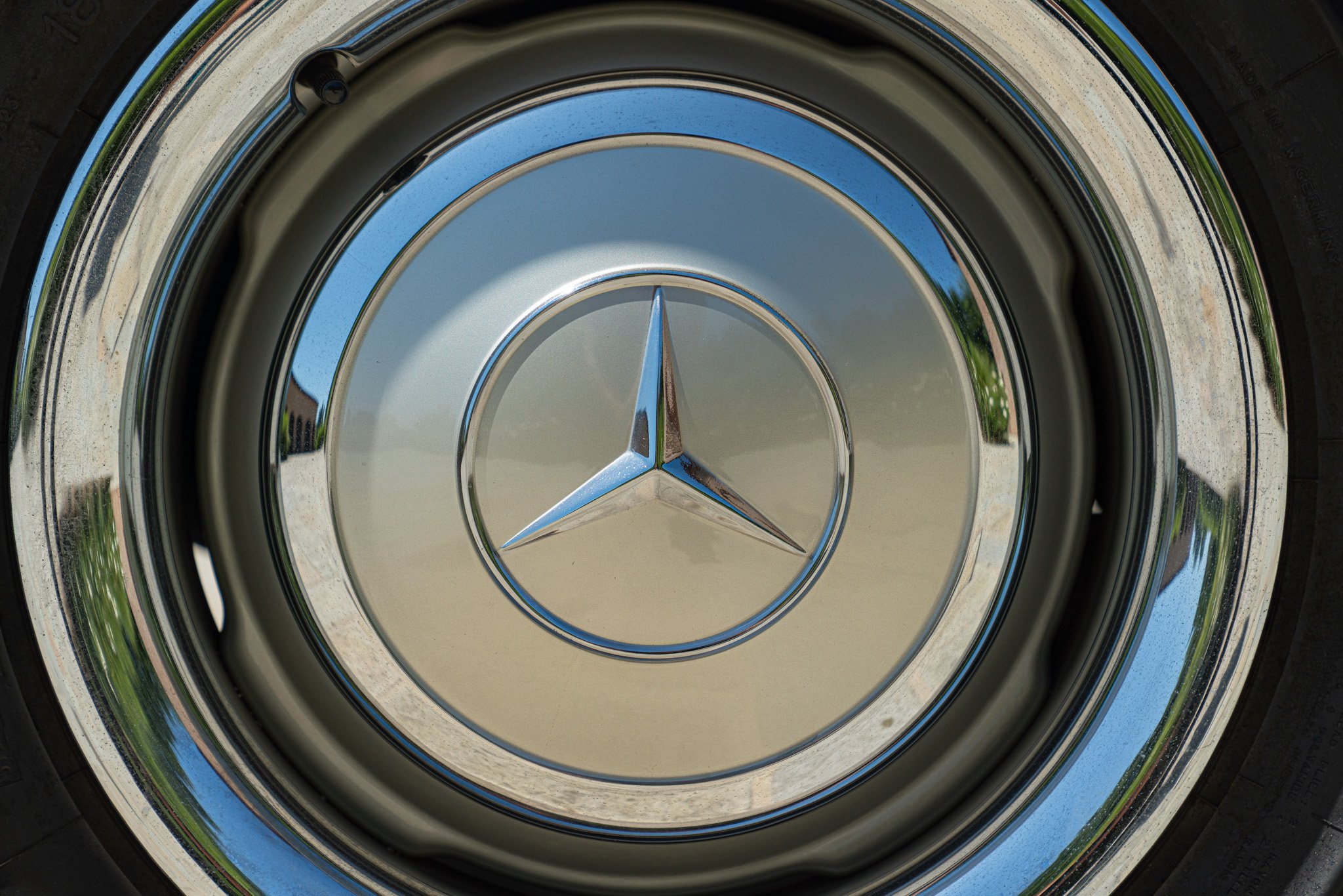 Mercedes Benz 230 SL 