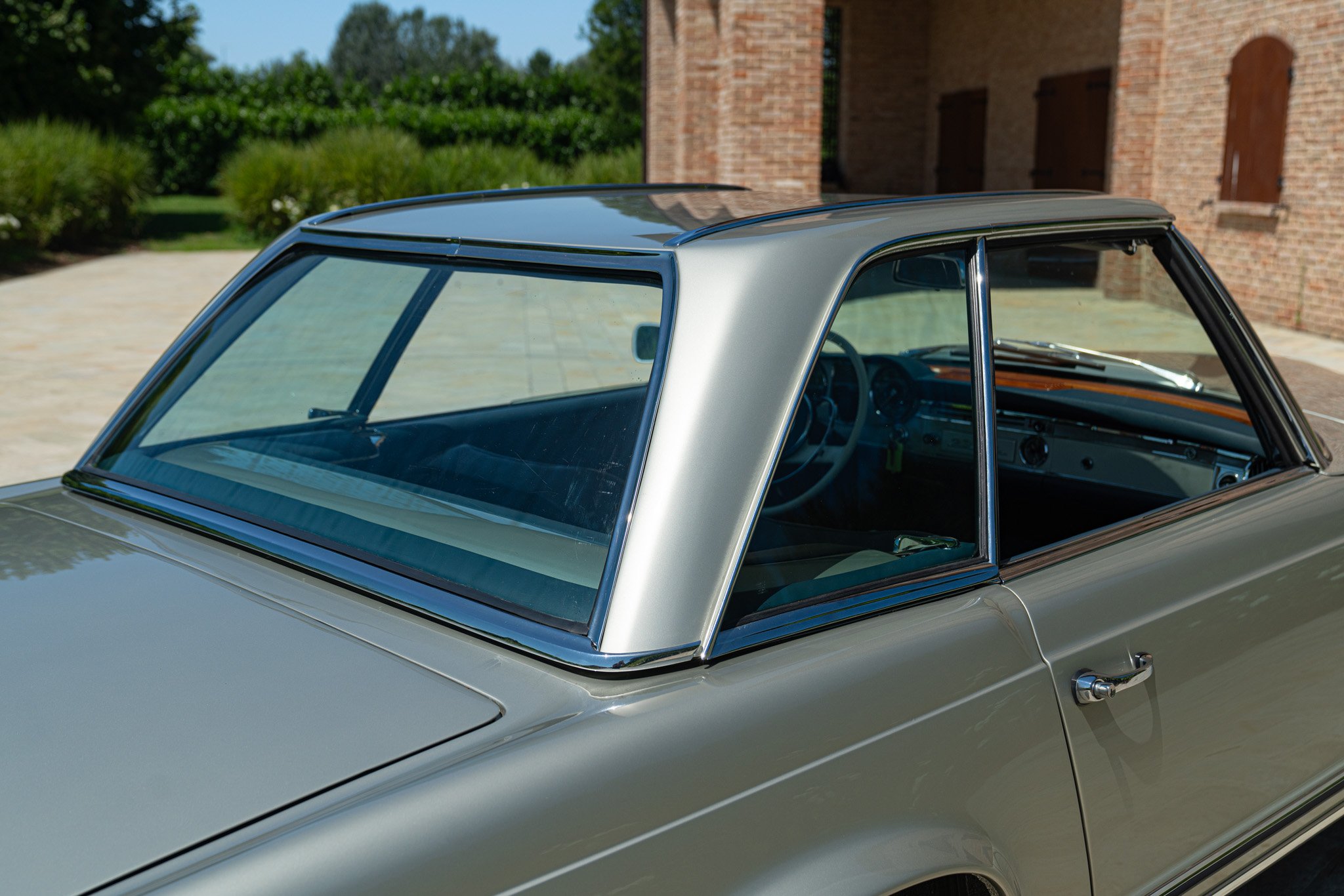 Mercedes Benz 230 SL 