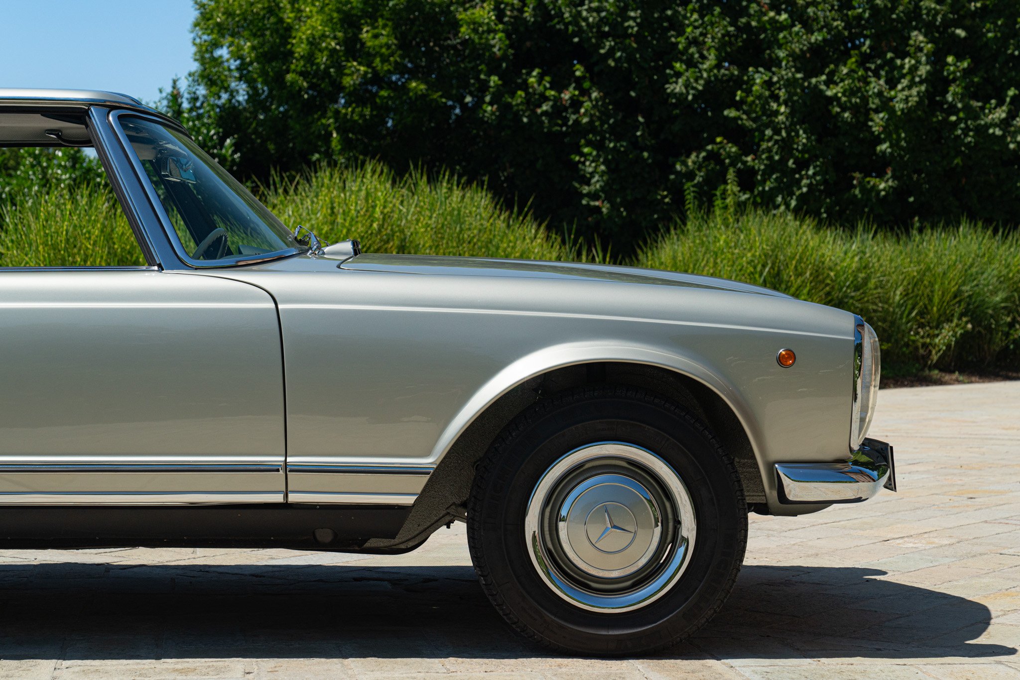 Mercedes Benz 230 SL 