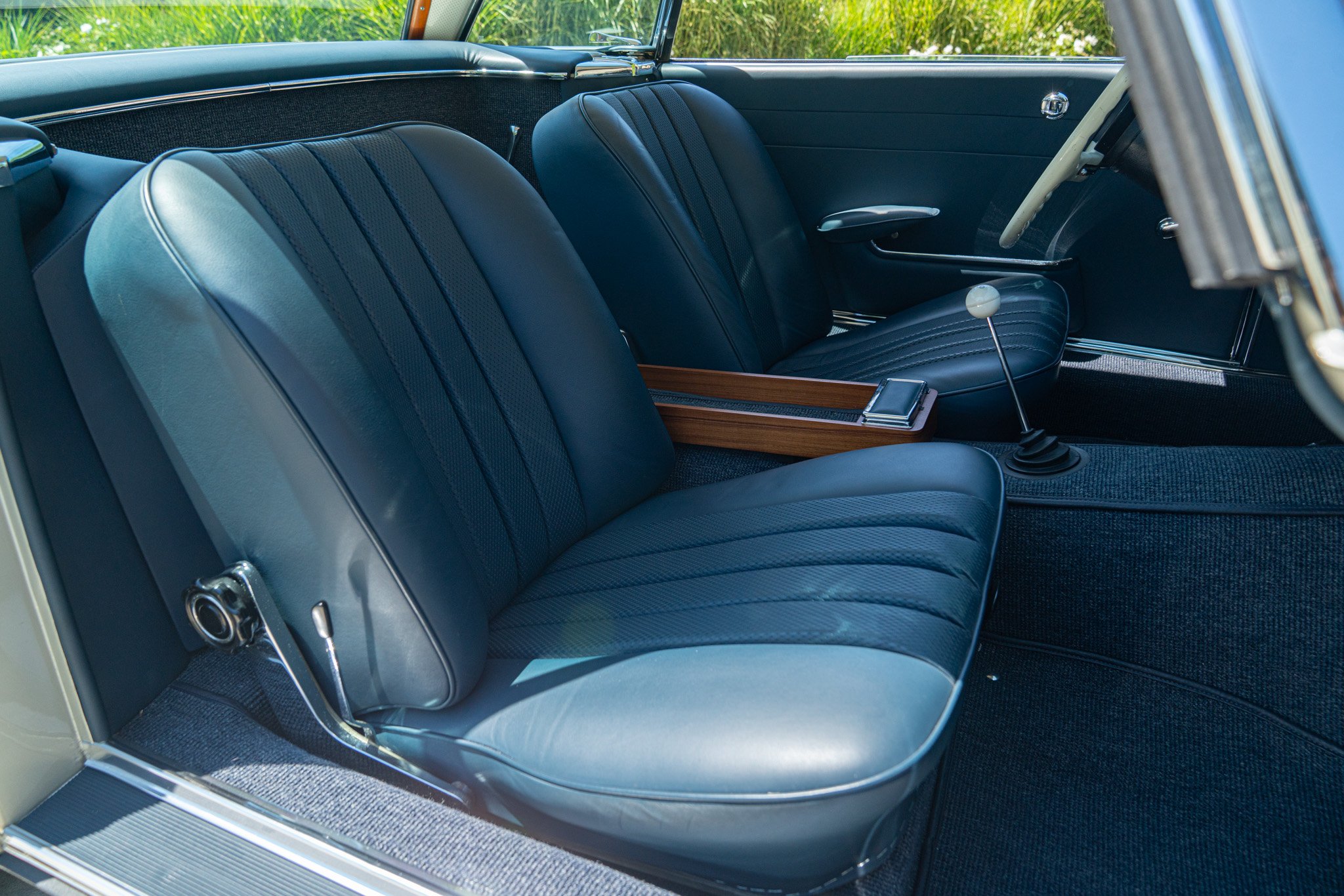 Mercedes Benz 230 SL 