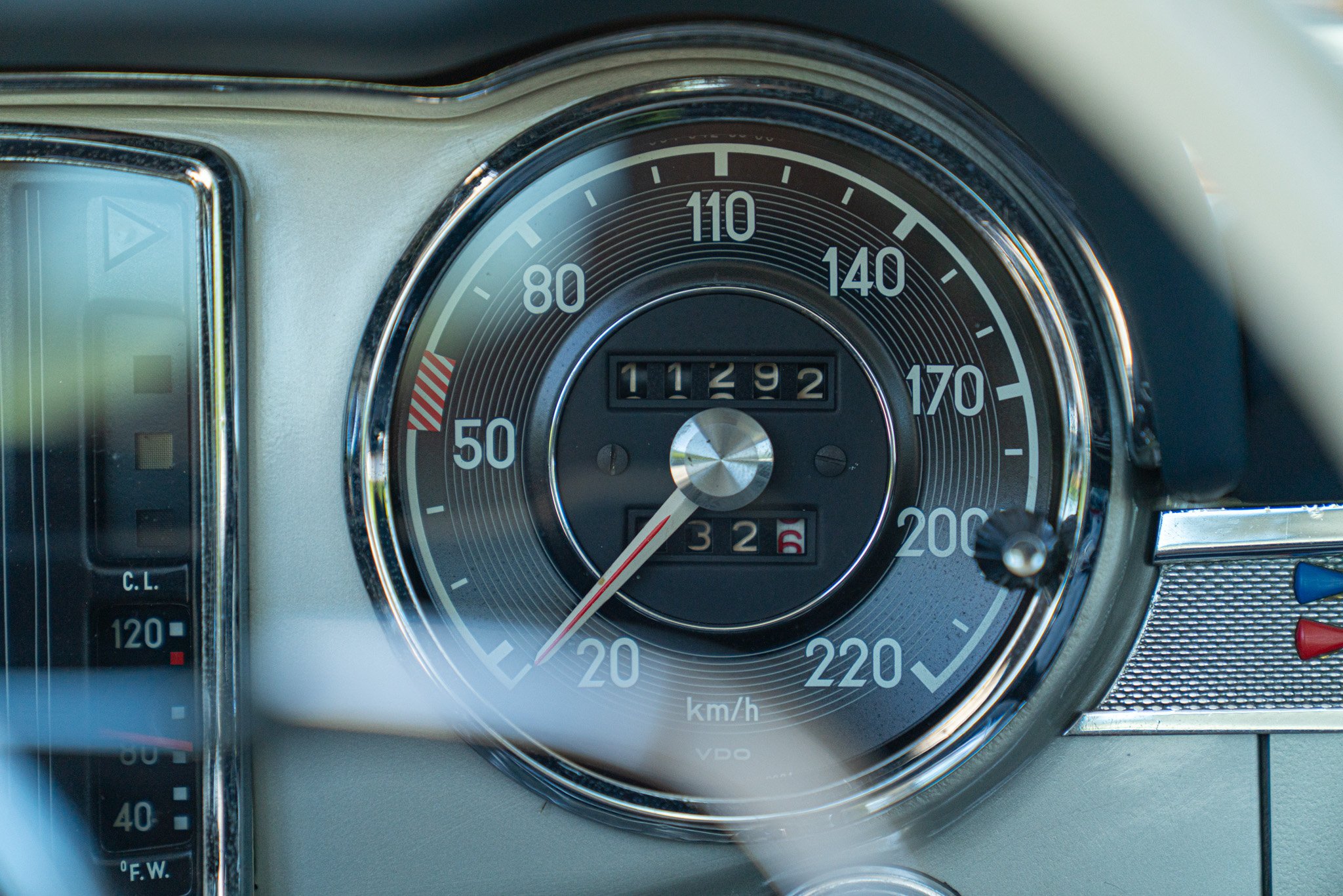 Mercedes Benz 230 SL 