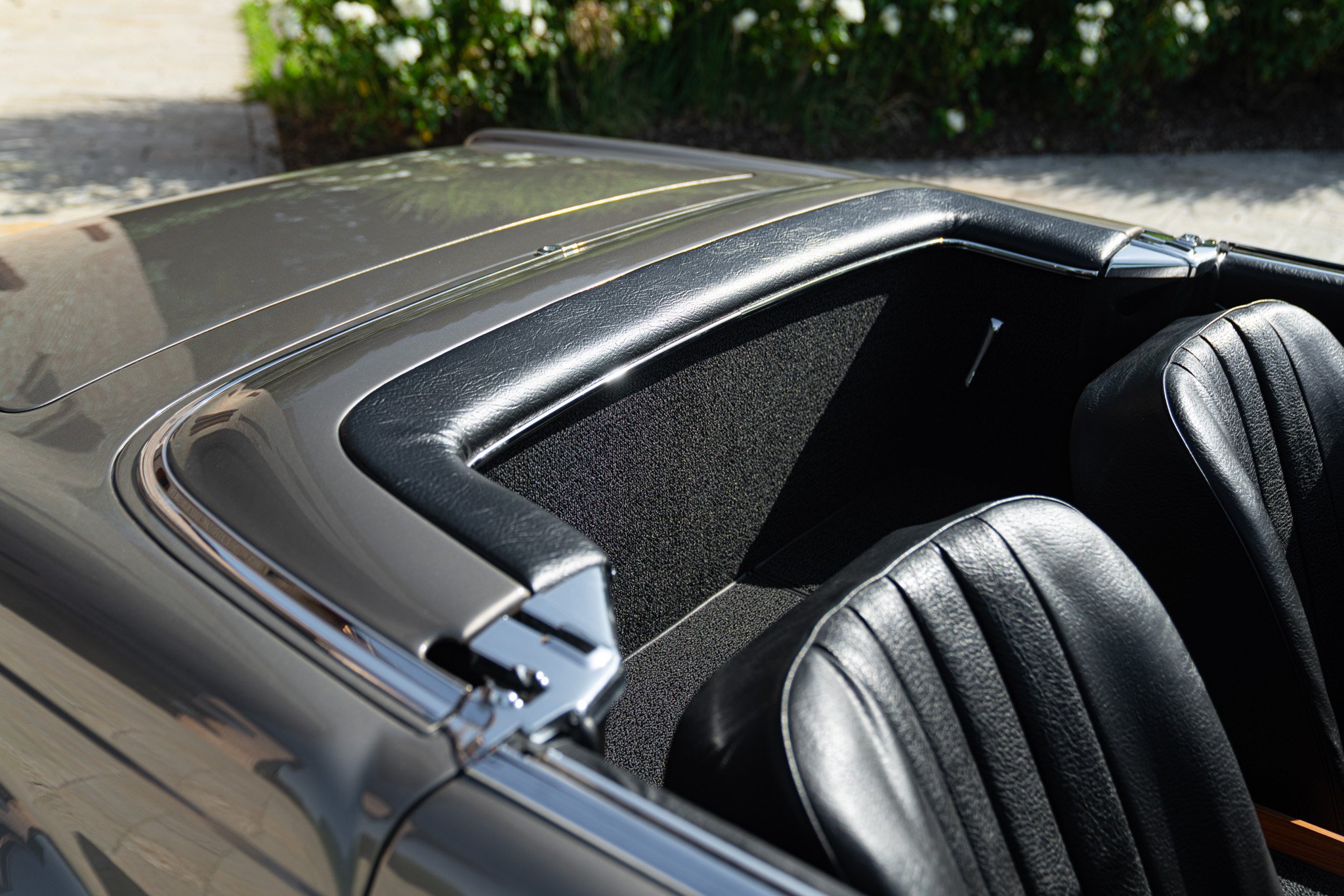 Mercedes Benz 280 SL 
