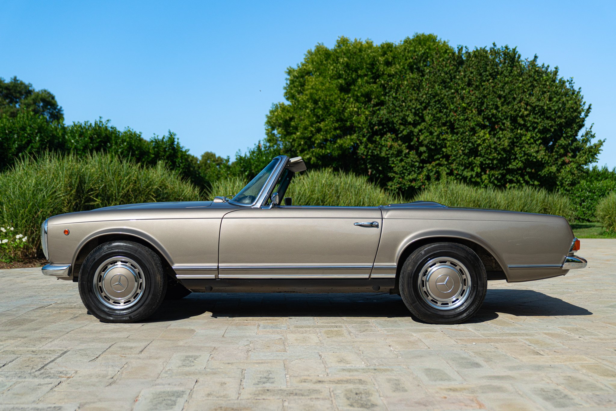 Mercedes Benz 280 SL 