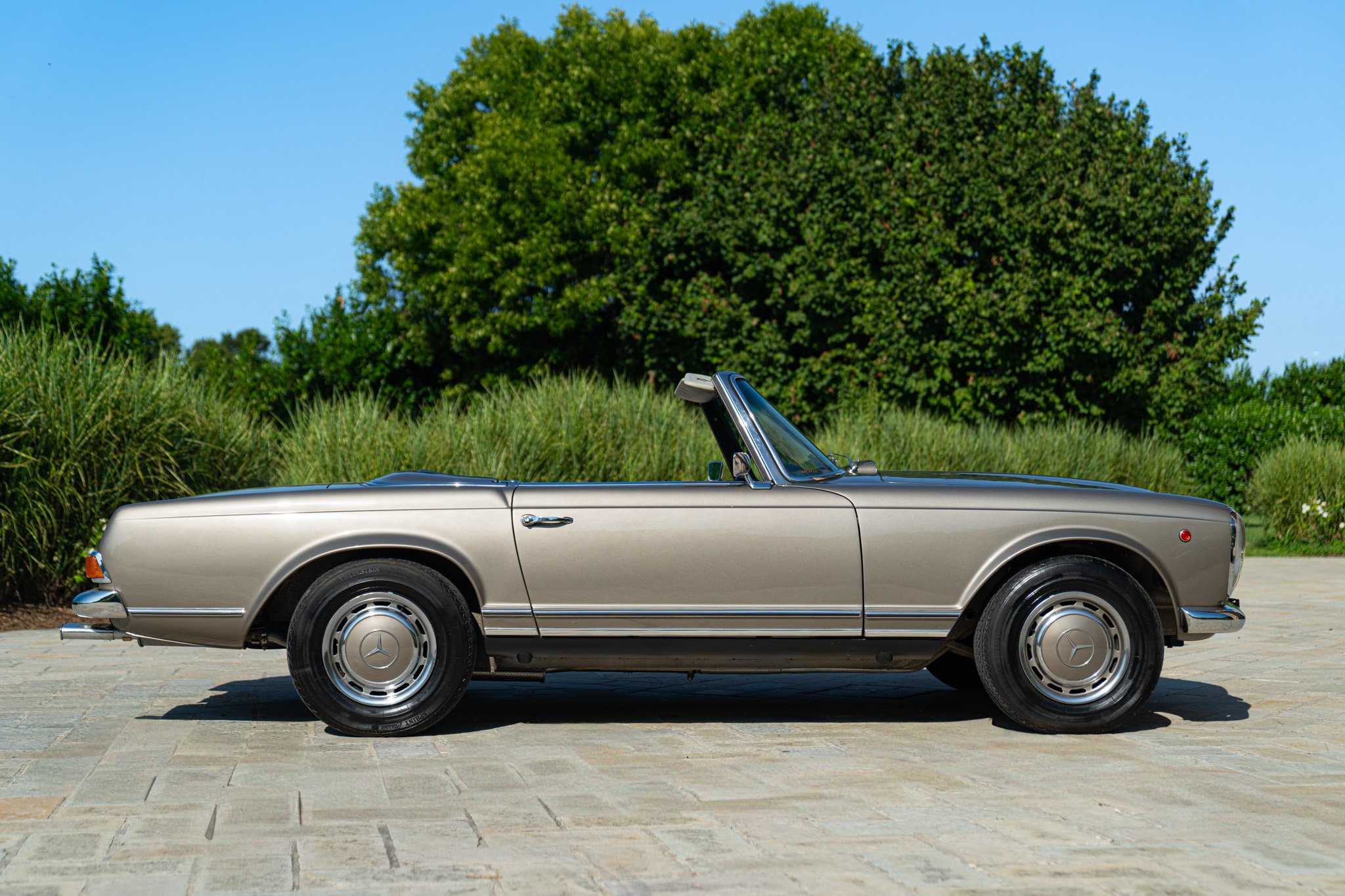 Mercedes Benz 280 SL 