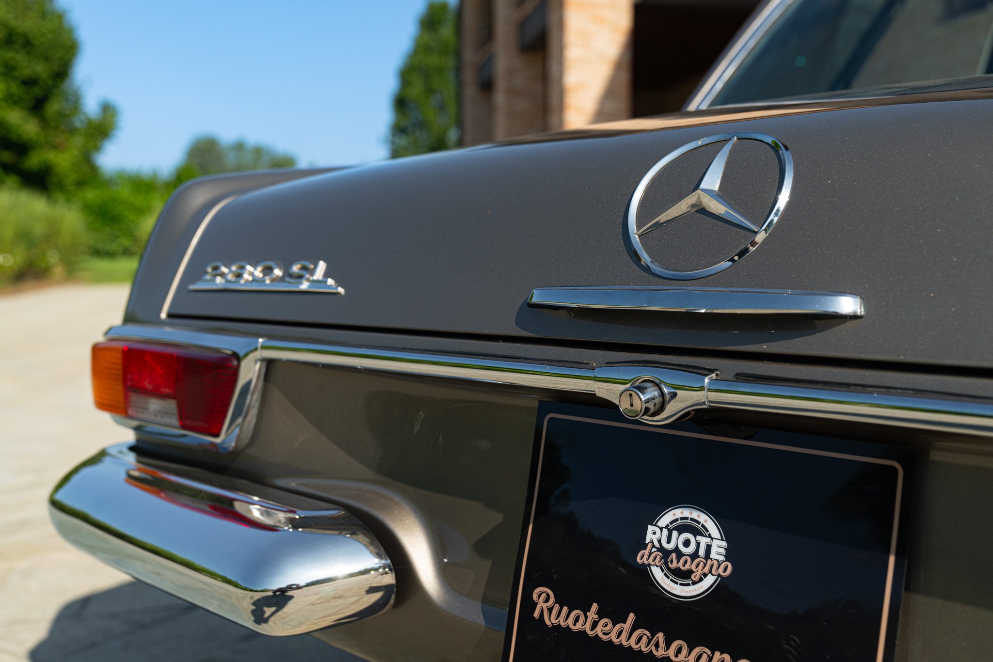 Mercedes Benz 280 SL 