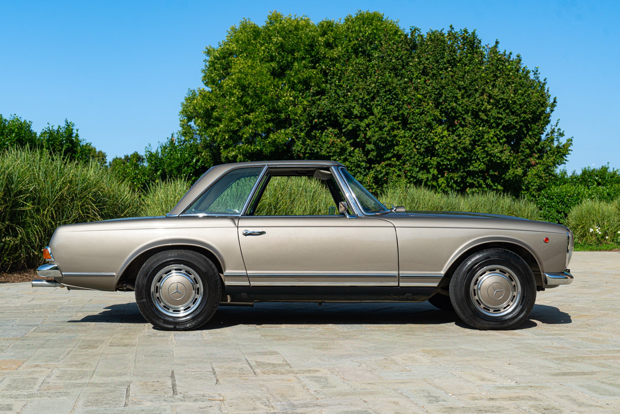 Mercedes Benz 280 SL 