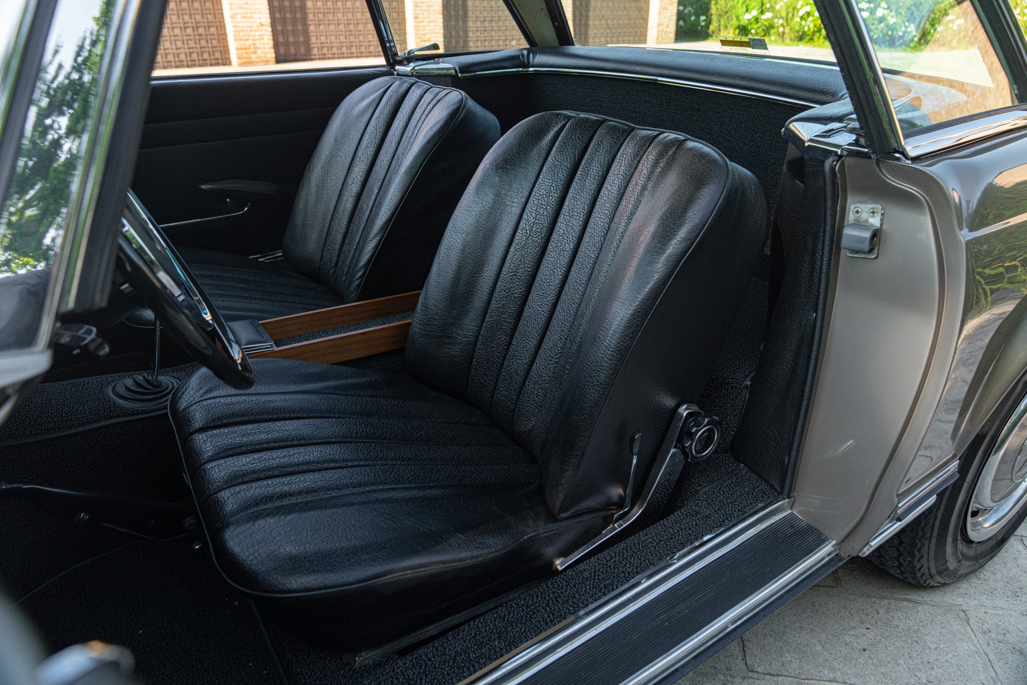 Mercedes Benz 280 SL 