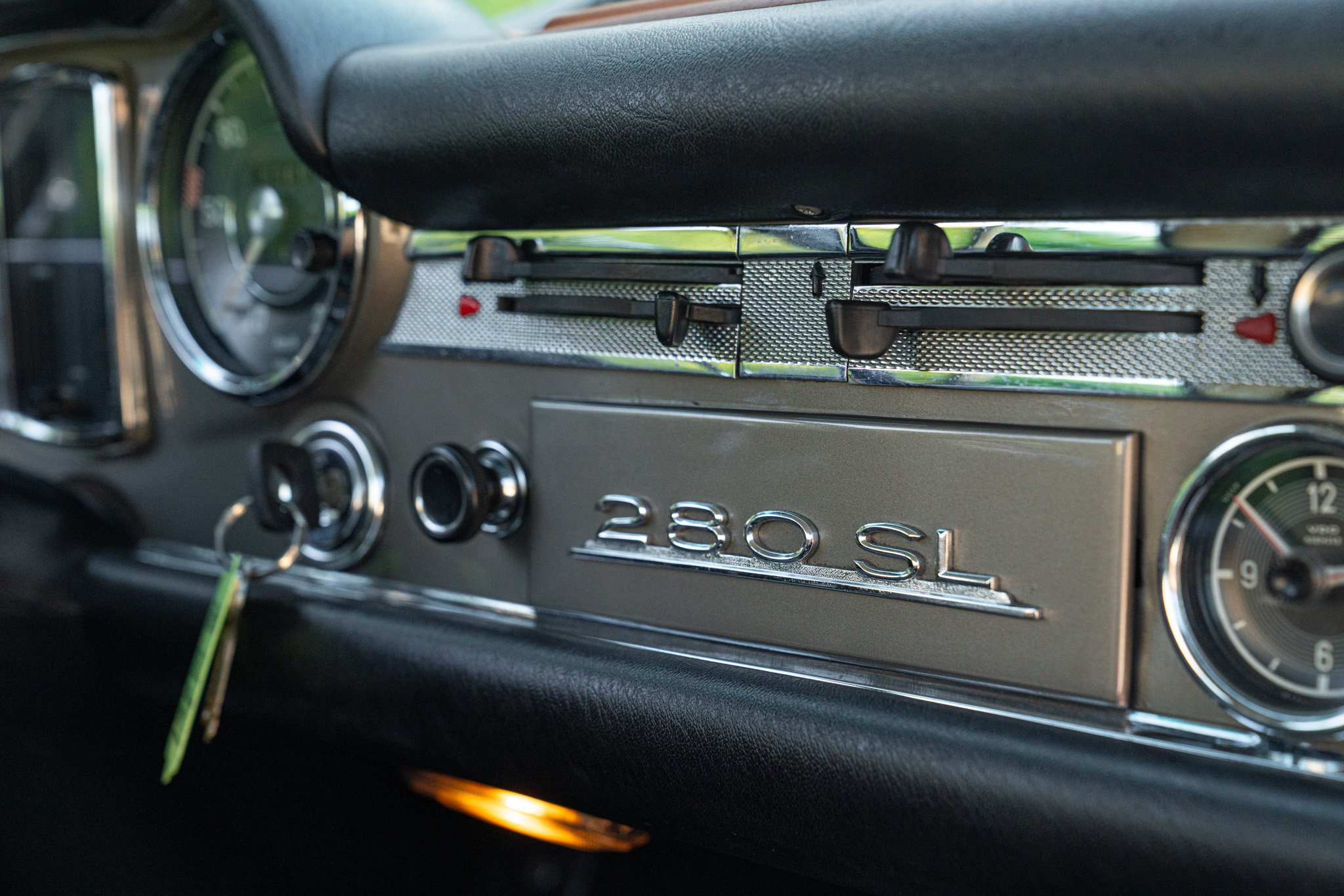 Mercedes Benz 280 SL 
