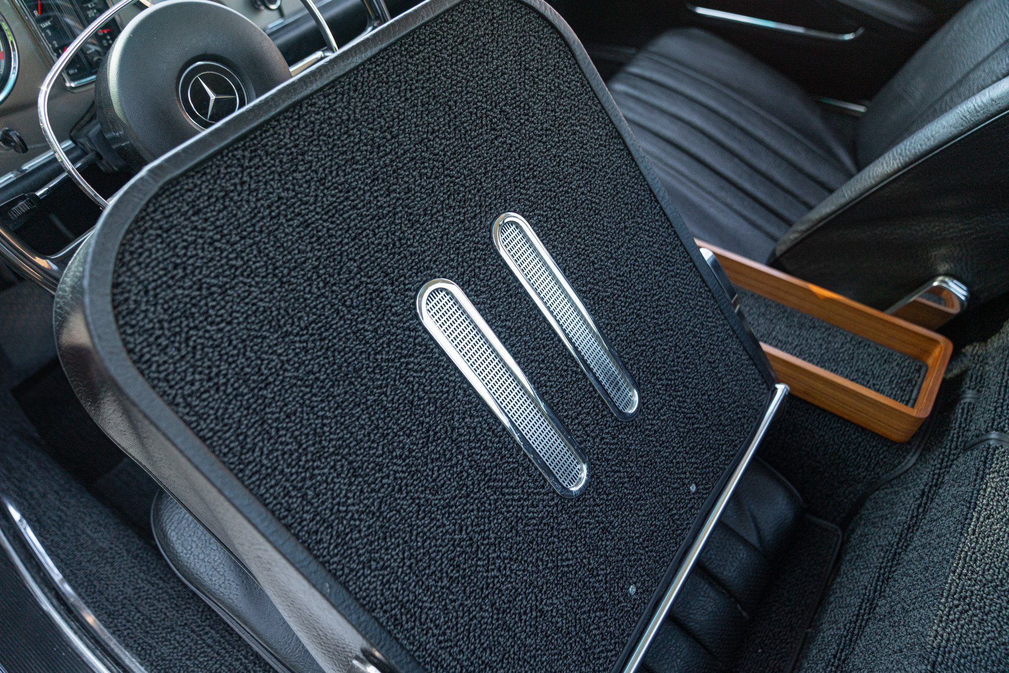 Mercedes Benz 280 SL 
