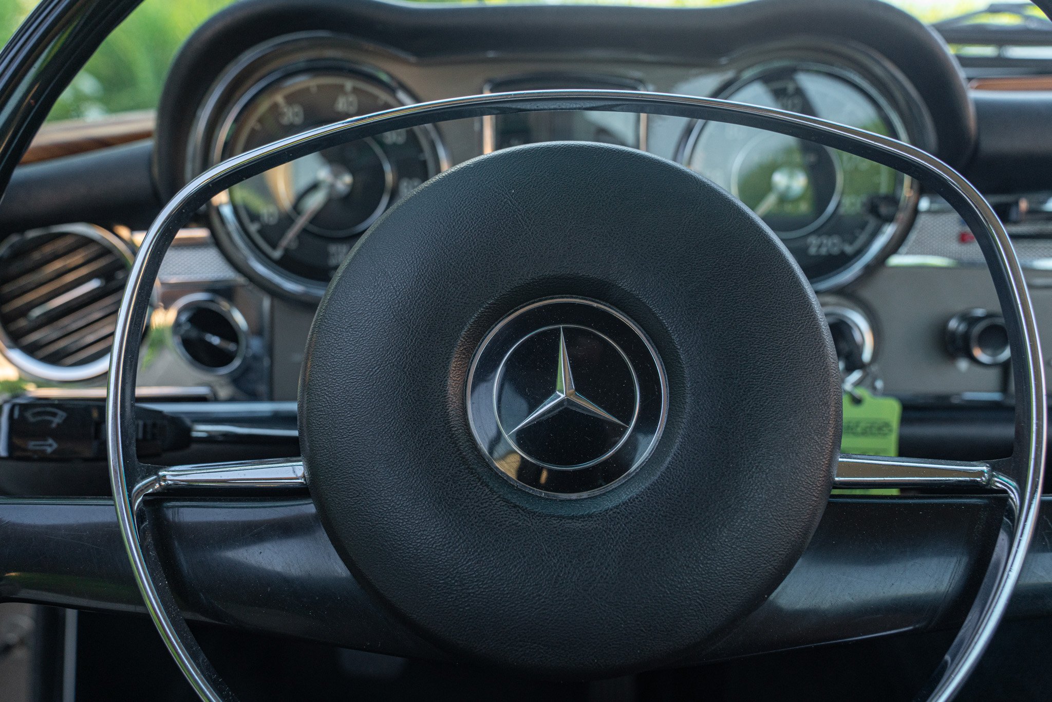 Mercedes Benz 280 SL 