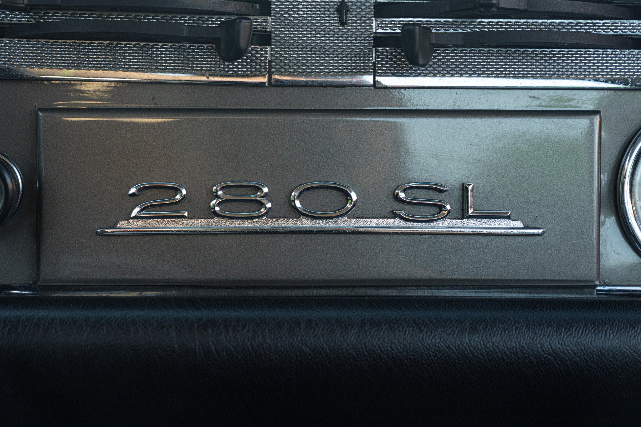 Mercedes Benz 280 SL 