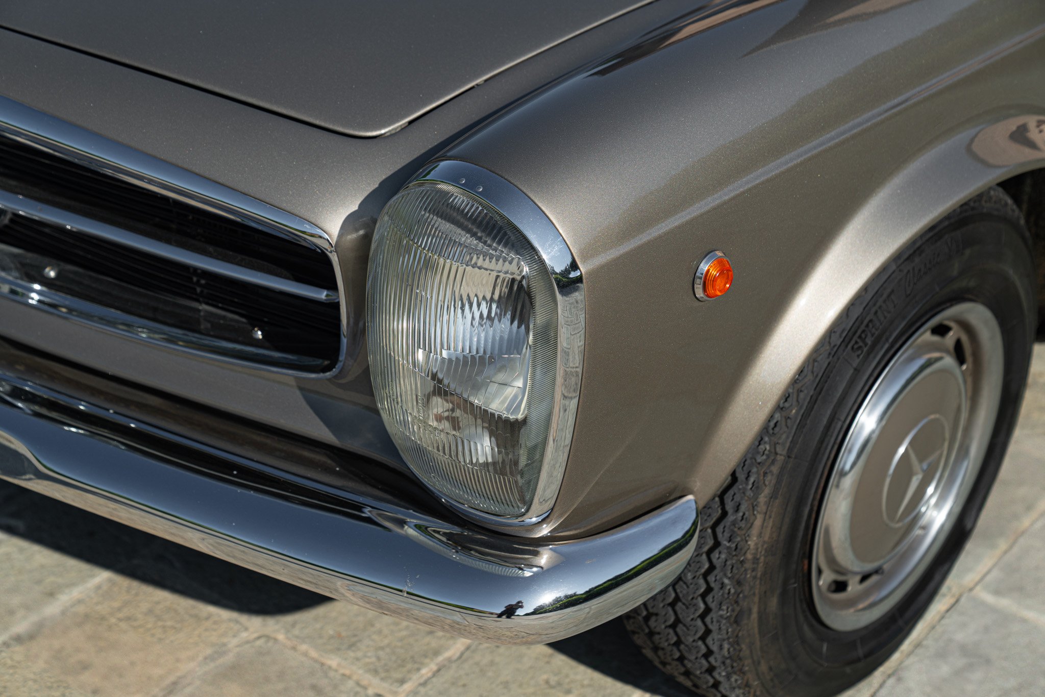 Mercedes Benz 280 SL 