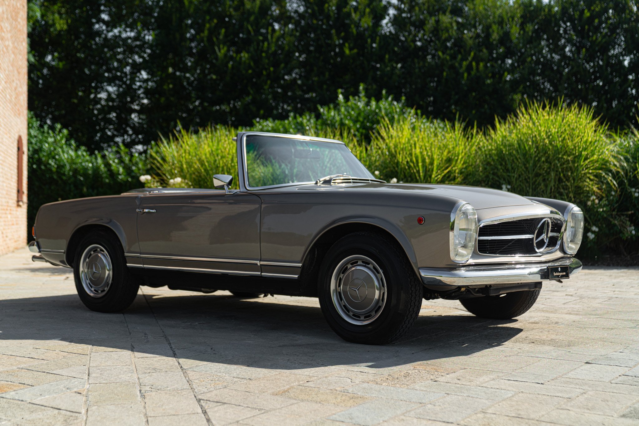 Mercedes Benz 280 SL 