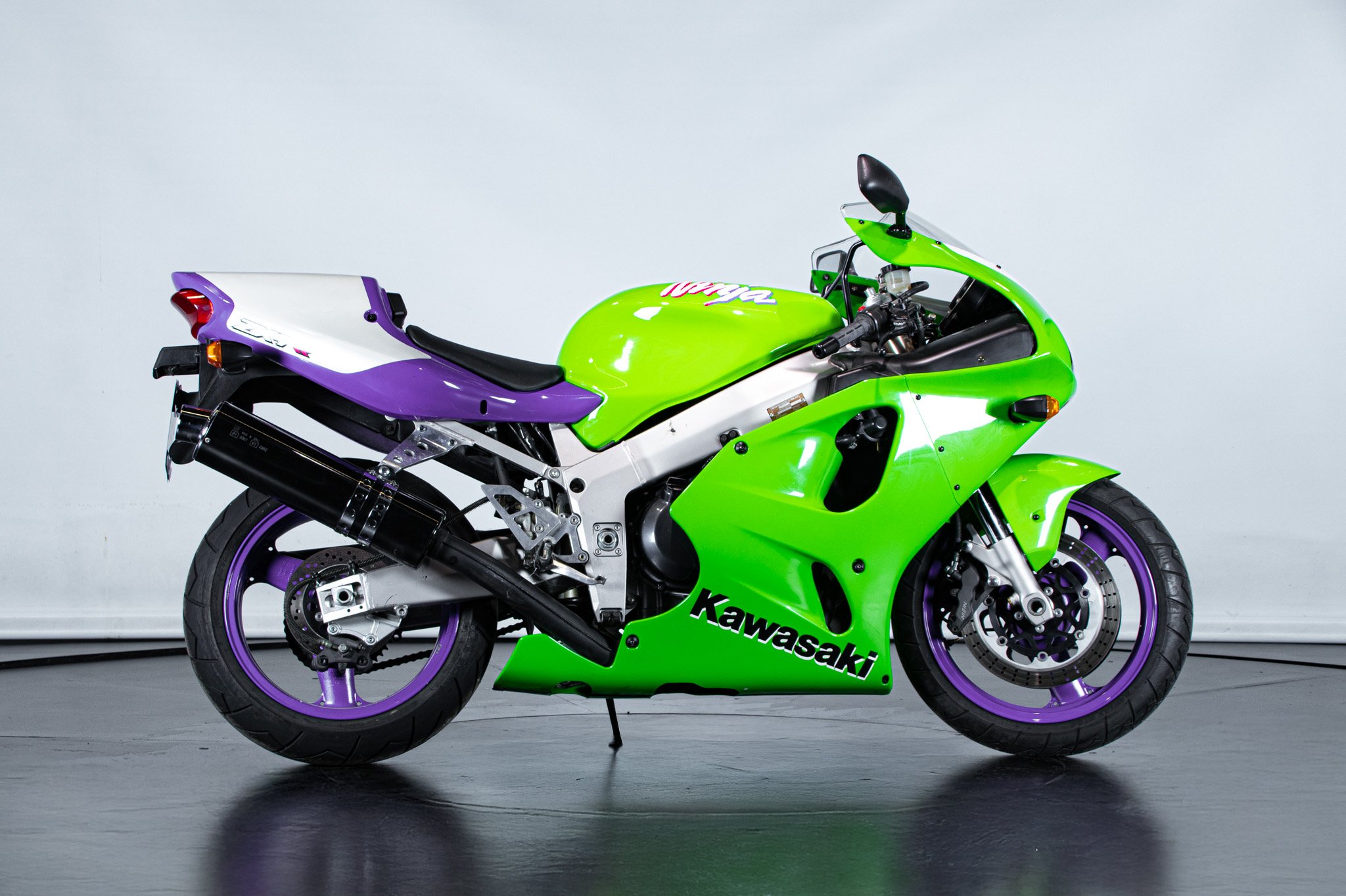 Kawasaki ZX-7RR 