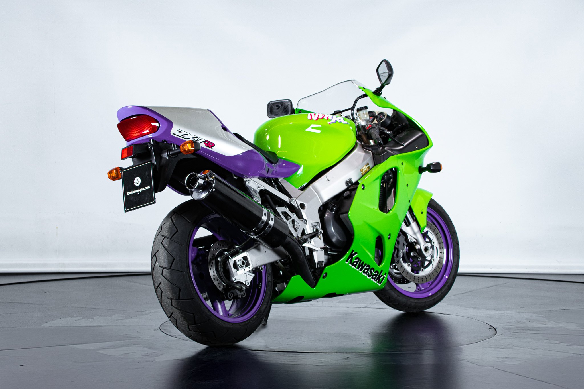 Kawasaki ZX-7RR 