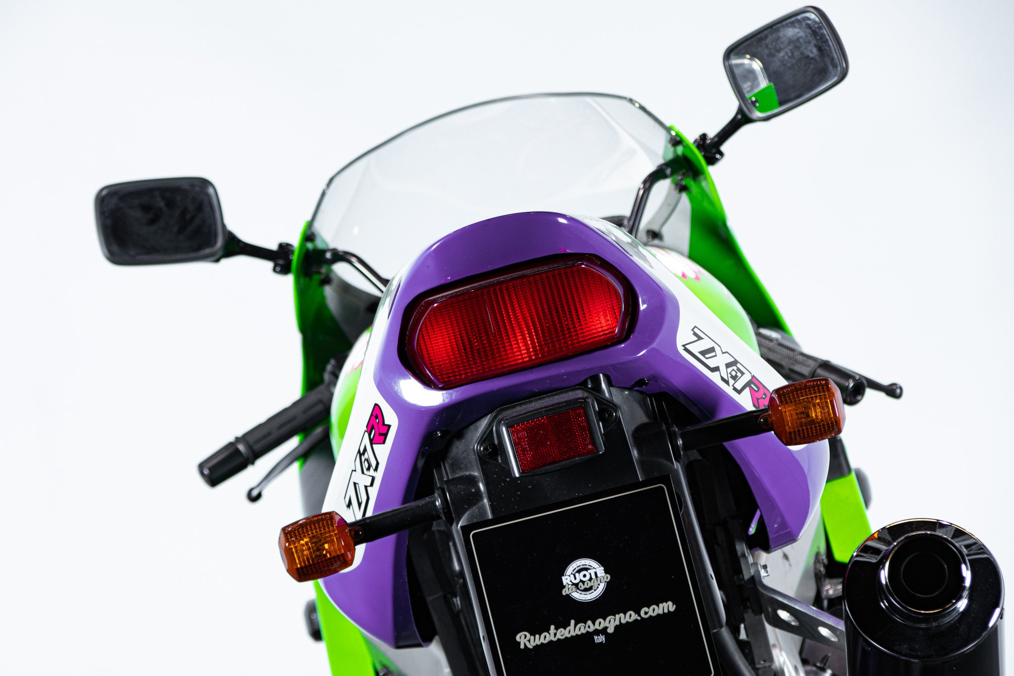 Kawasaki ZX-7RR 