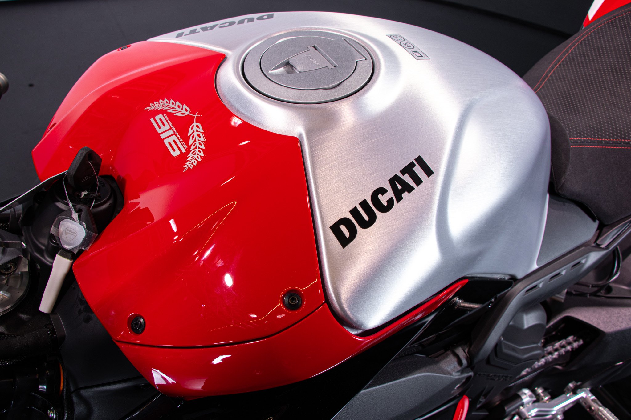 Ducati PANIGALE V4 SP2 30° Anniversario 916V 