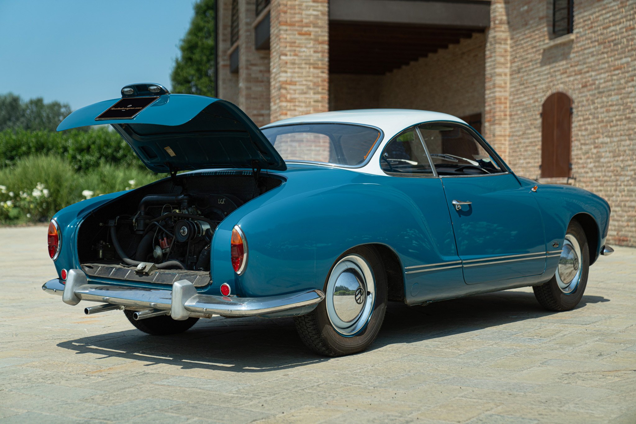 Volkswagen Karmann Ghia 