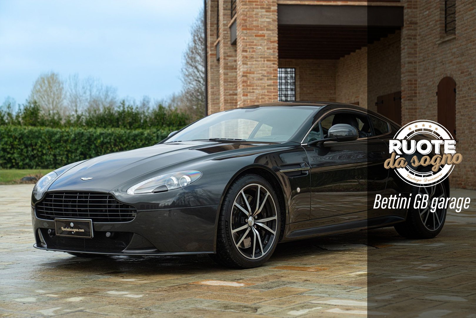 Aston Martin VANTAGE S P10 