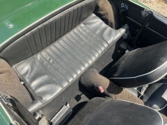 MG B Roadster