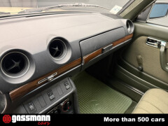 Mercedes Benz 200 Limousine W123 