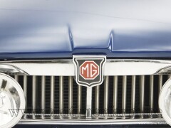 MG B GT \'73 