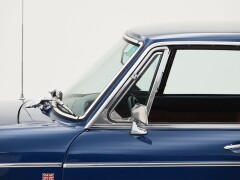 MG B GT \'73 