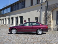 BMW 320I COUPE E36