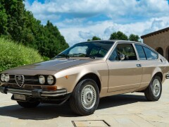 Alfa Romeo GTV 2000 