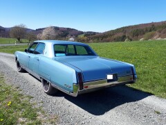 Oldsmobile Luxury Sedan Ninety Eight