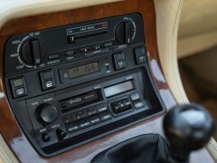 Daimler XJ 40 