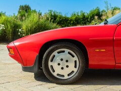 Porsche 928 S 