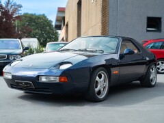 Porsche 928 