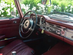 Mercedes Benz 280 SL 