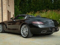 Mercedes Benz SLS AMG Roadster 