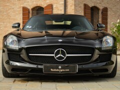 Mercedes Benz SLS AMG Roadster 