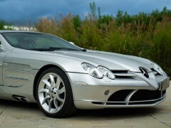 Mercedes Benz SLR MCLAREN 