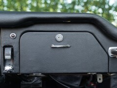 Jaguar E-TYPE I° SERIE 4.2 ROADSTER 