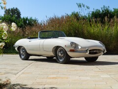 Jaguar E-TYPE I° SERIE 4.2 ROADSTER 