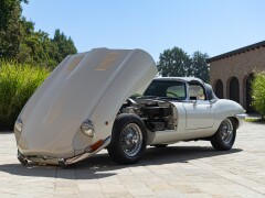 Jaguar E-TYPE I° SERIE 4.2 ROADSTER 