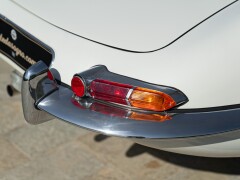 Jaguar E-TYPE I° SERIE 4.2 ROADSTER 