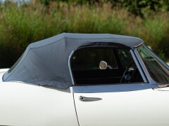 Jaguar E-TYPE I° SERIE 4.2 ROADSTER 