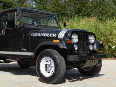Jeep CJ-8 SCRAMBLER 